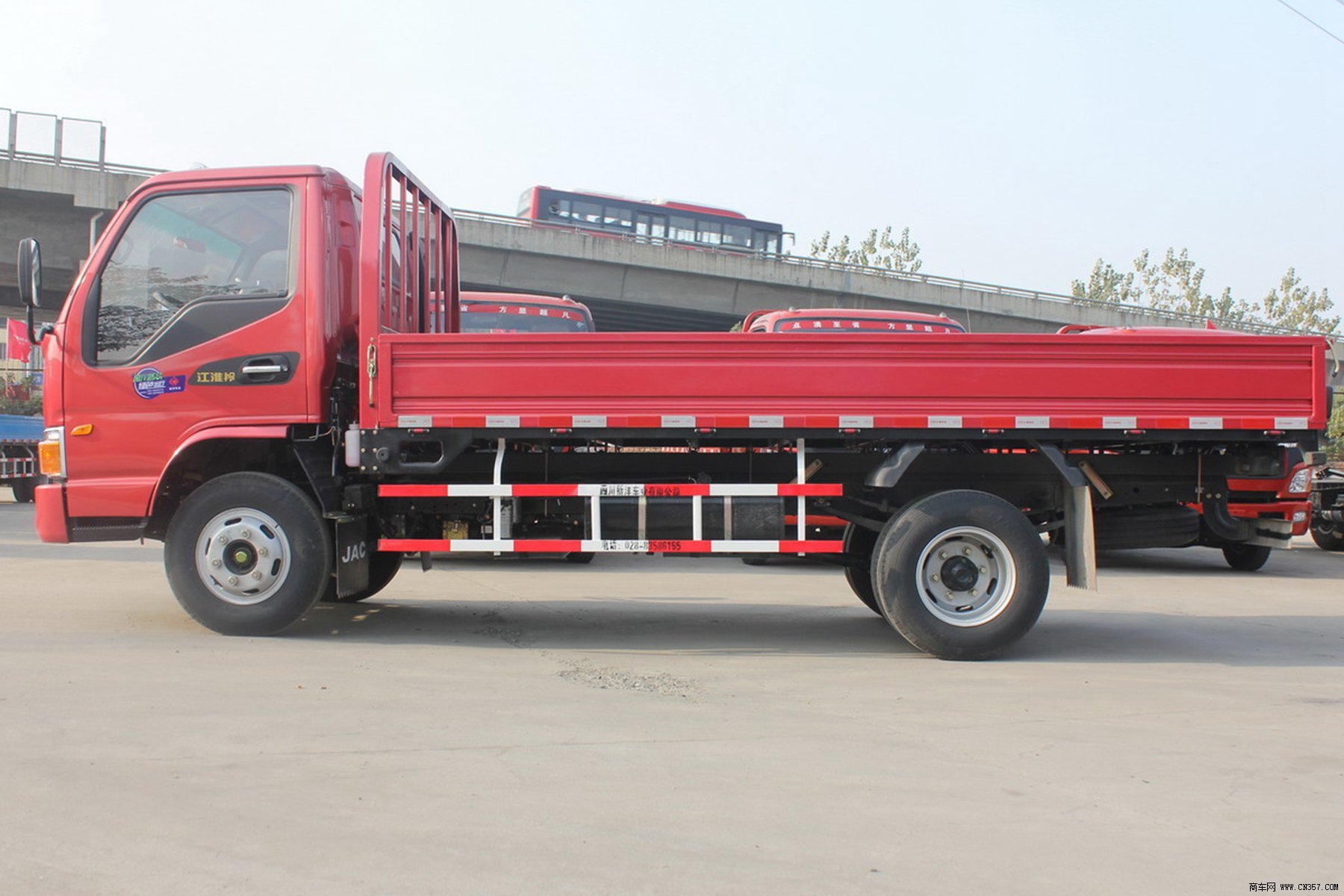 【江淮骏铃 120马力 单排栏板轻卡(hfc1043p91k3c2)45724 图片】车型