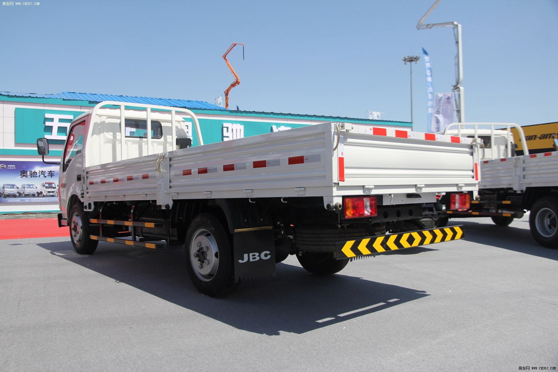 金杯 领骐 75马力 栏板式 单排 轻卡 sy1023dm5f