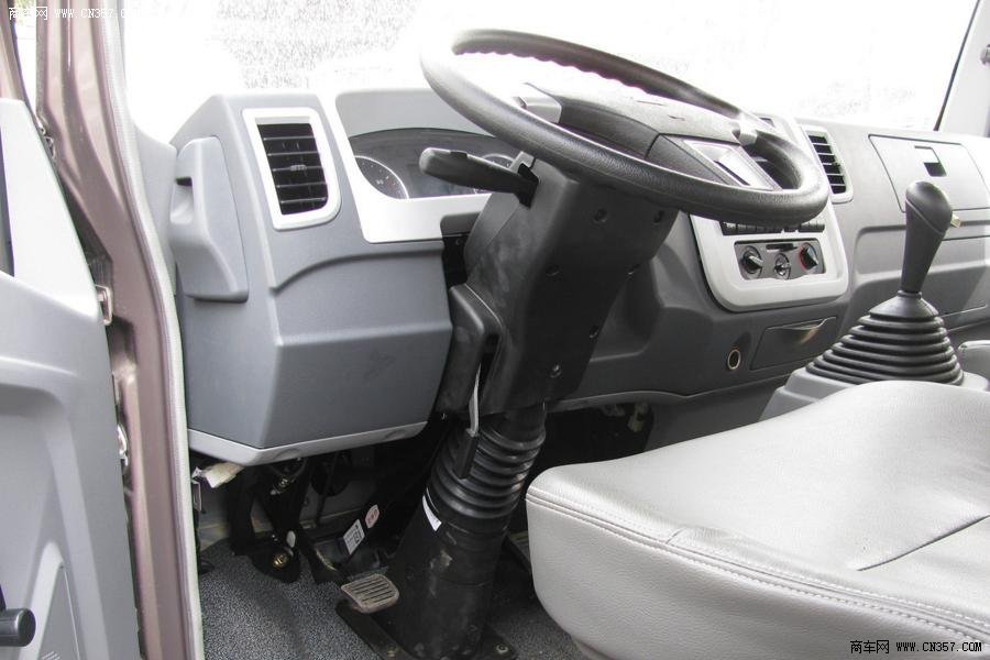 中国重汽 howo 141马力 栏板式 单排 轻卡 zz1047f341bd145