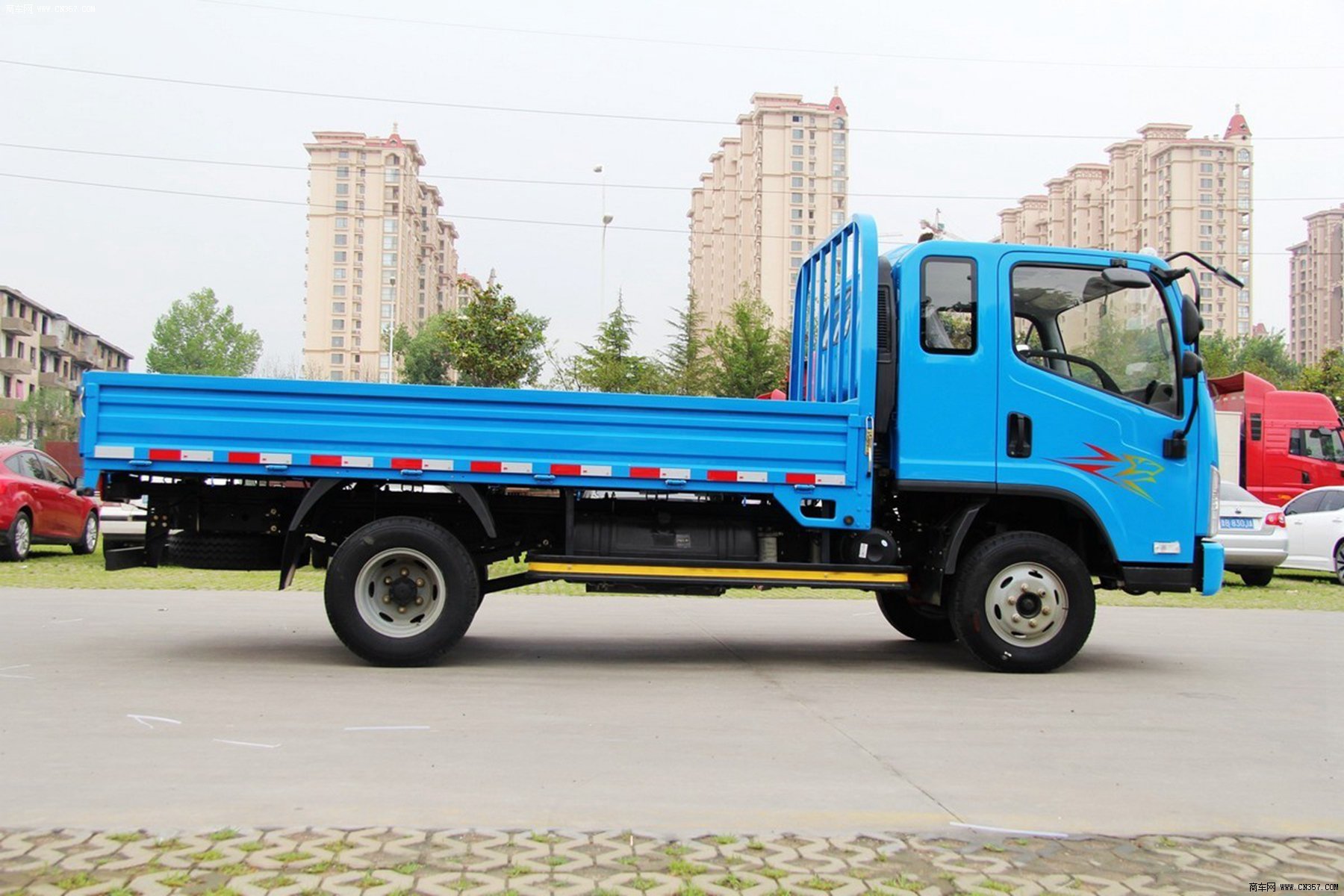 解放 解放虎vh 124马力 栏板式 排半 轻卡 ca1042p40k2l1e4a85