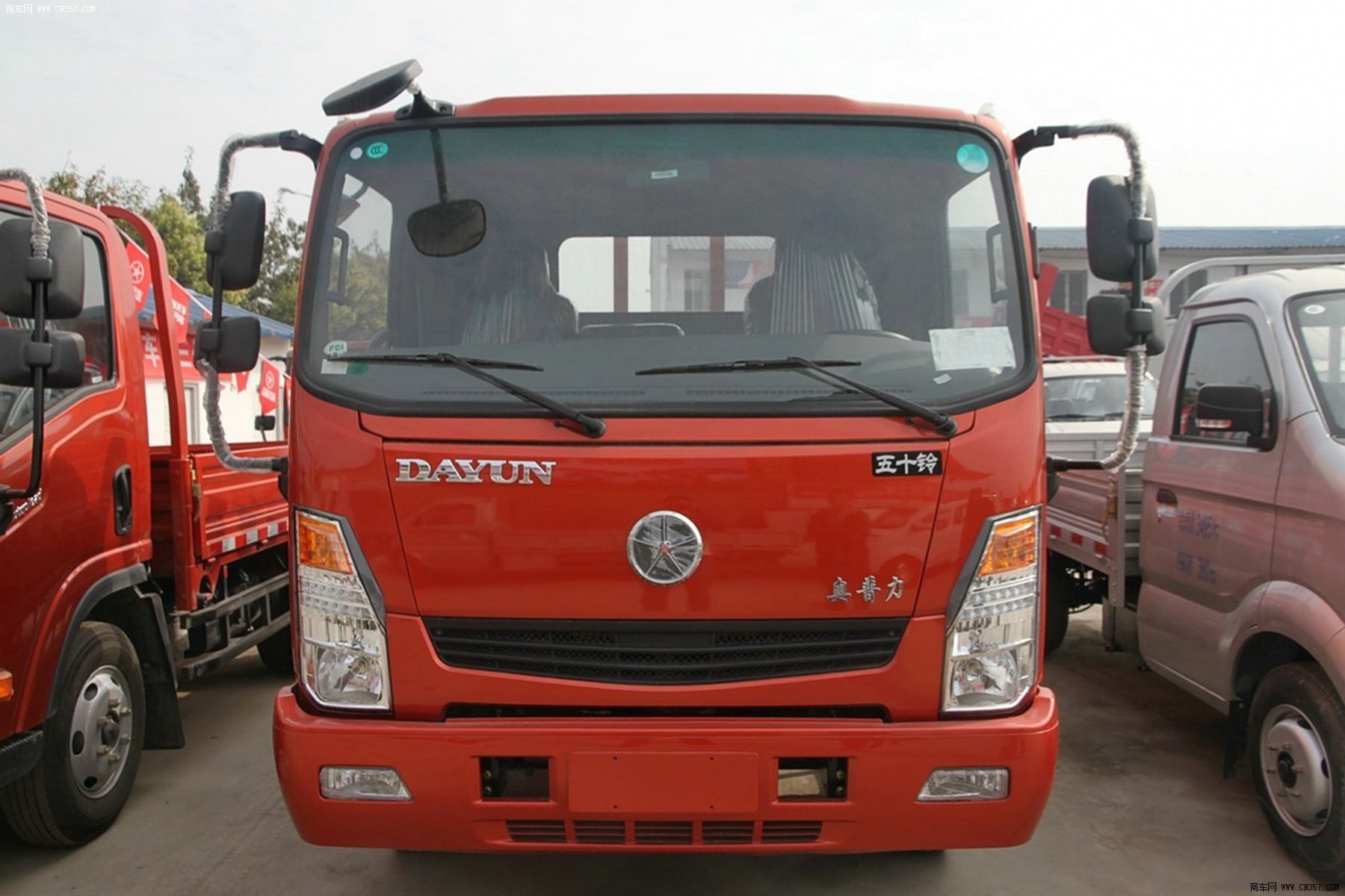 大运(成都) 奥普力 108马力 栏板式 单排 轻卡 cgc1043hgc33d