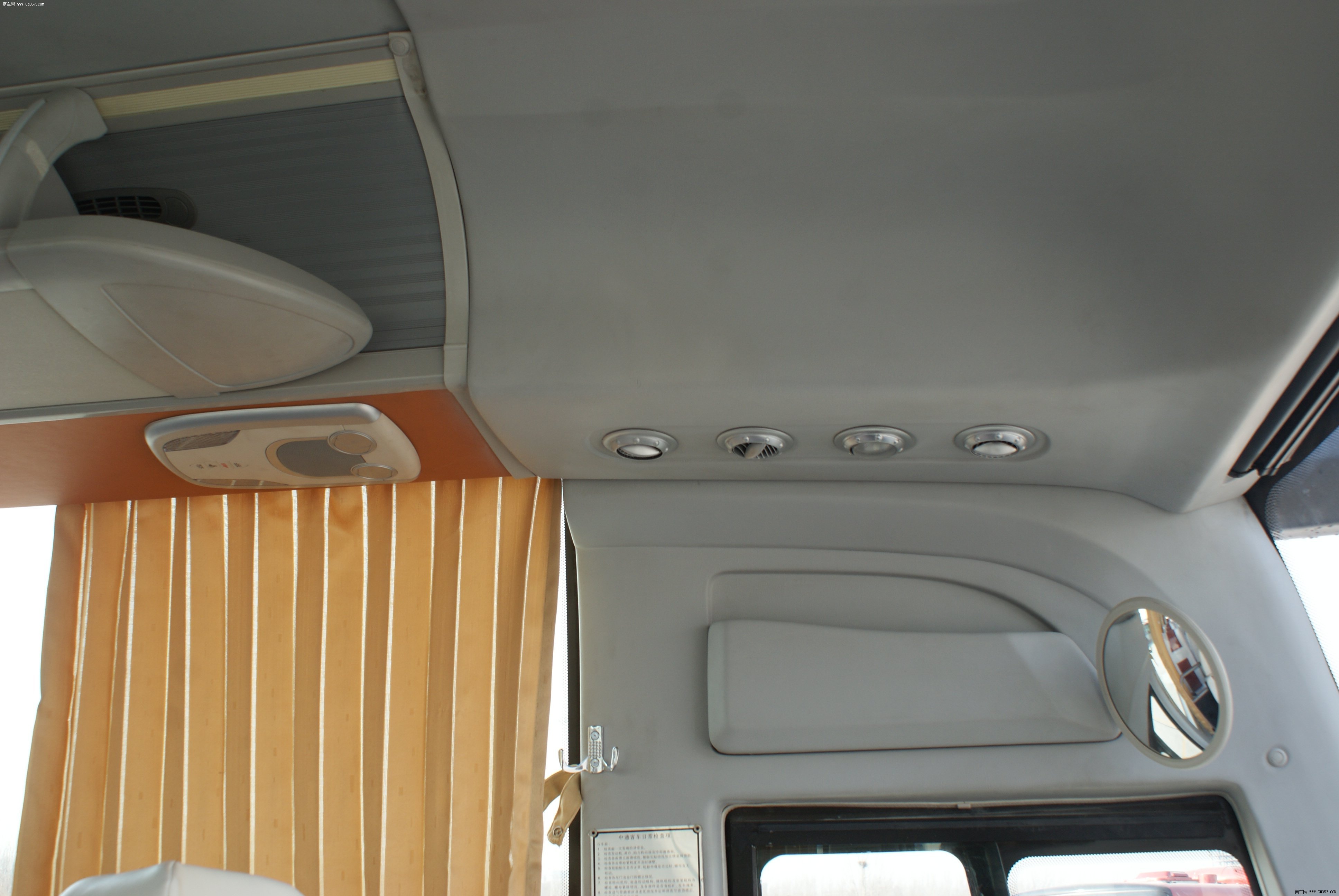 180马力 24-33人 公交客车(lck6769hd1) 图集 内饰 (3/3)中通客车 180