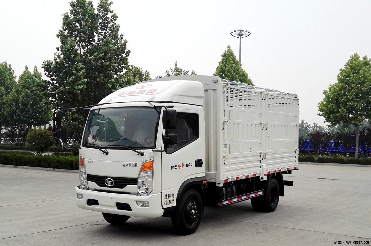 山东时风 风驰1800 轻卡 87马力 4×2 仓栅式 单