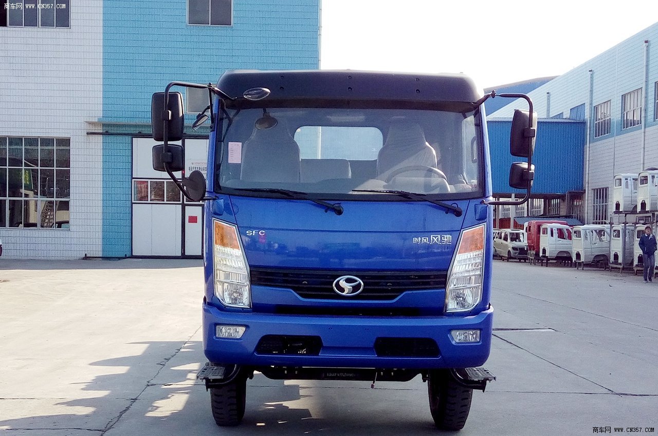 山东时风 风驰2000 轻卡 140马力 4×2 栏板式 排半 载货车 ssf1091