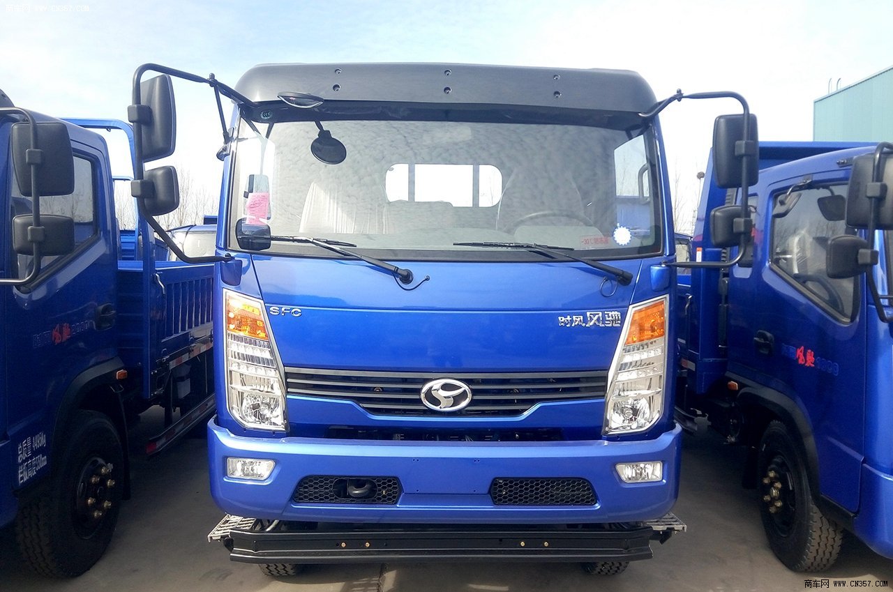 山东时风 风驰2000 中卡 140马力 4×2 仓栅式 排半 载货车 ssf5152