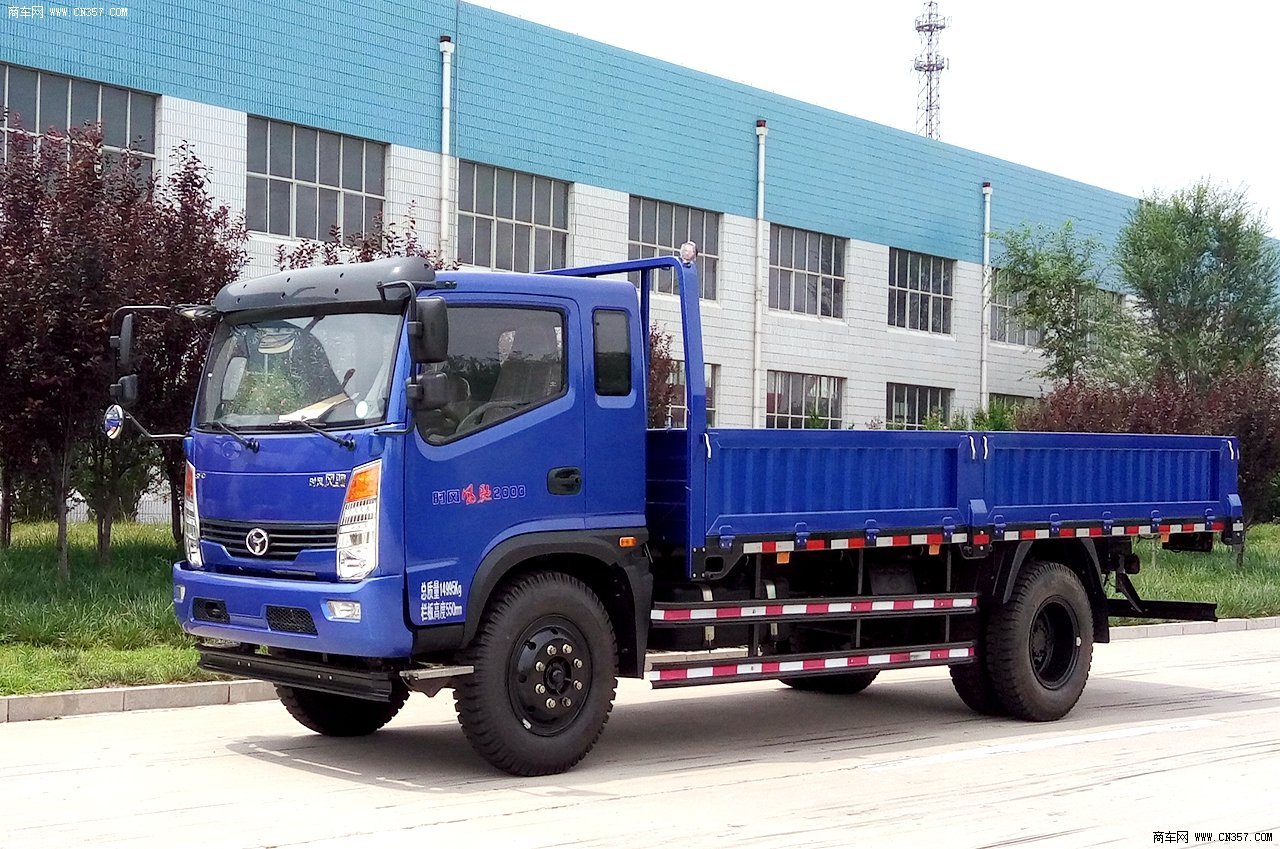 山东时风 风驰2000 轻卡 140马力 4×2 栏板式 排半 载货车 ssf1101hh