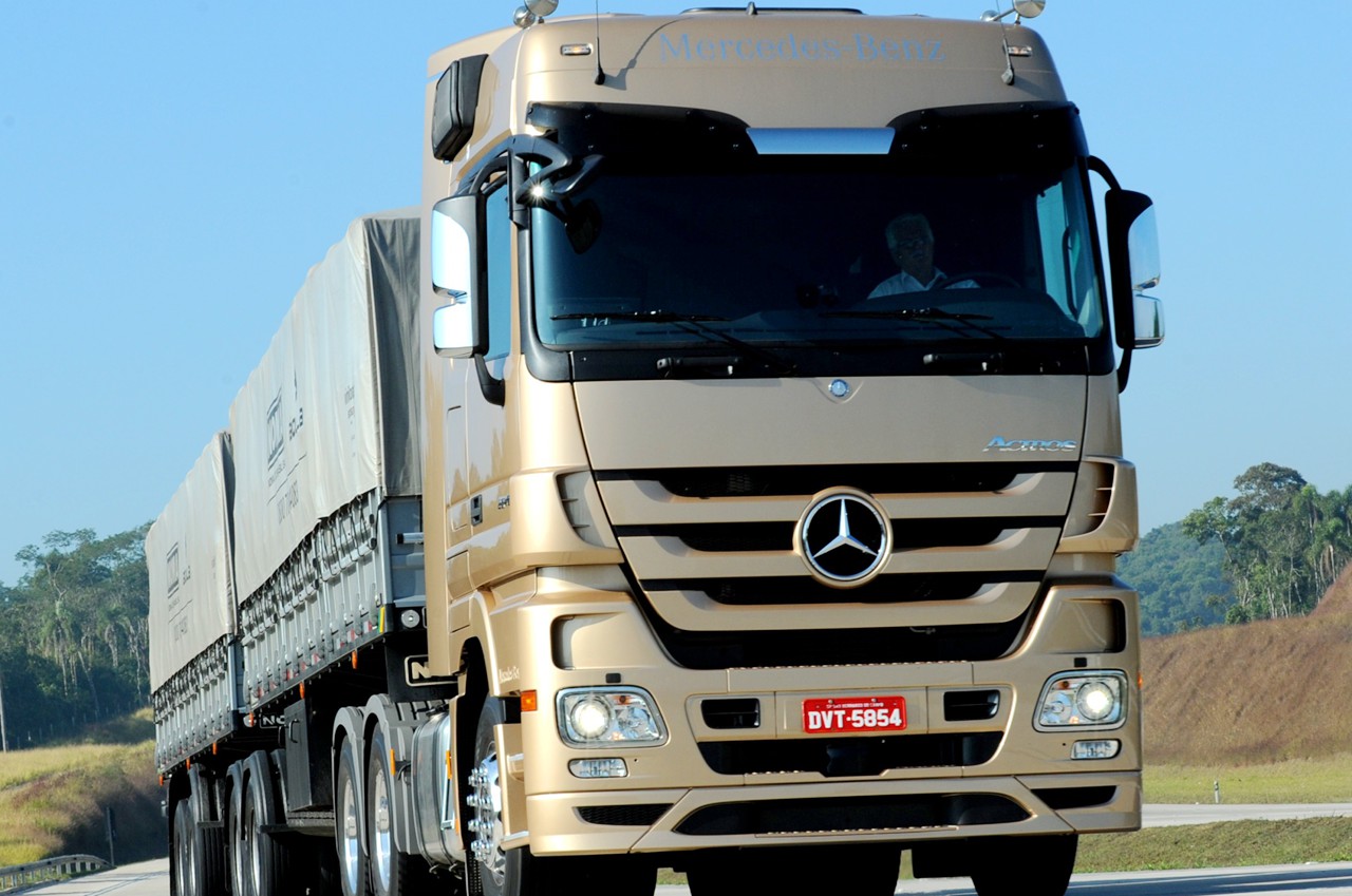 奔驰actros 卡车