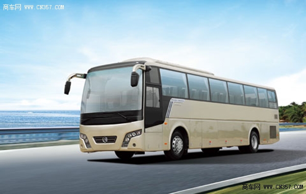 3胜利大阅兵 107辆金旅客车获赞誉