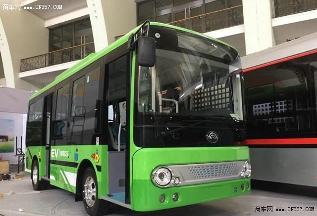 e18双源无轨车进京了宇通老大哥打响道路运输车展第一枪