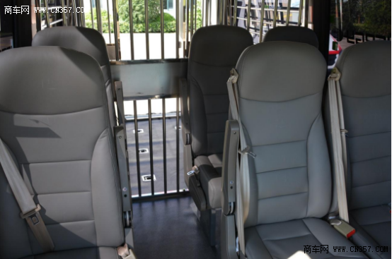 警车版北汽长江纯电动汽车非一般的帅气