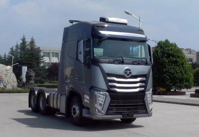 550马力全新驾驶室大运推出一款高端旗舰版重卡