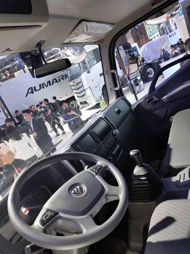 从奥铃cts超越版上海车展发布看我国轻卡发展新趋势