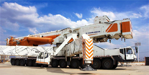 中联重科全球最大吨位轮式起重机qay2000全地面起重机