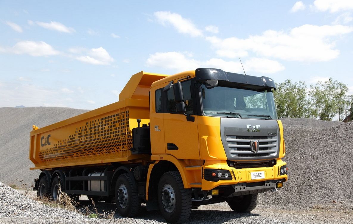 联合卡车新型城市渣土自卸车改变城市新形象