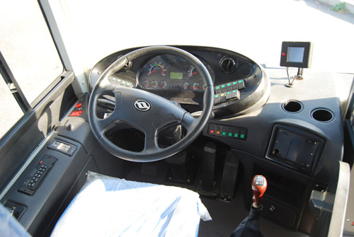 驾驶室客车内饰lng城际巴士赢得了国家的一系列助推政策:燃油税的开征