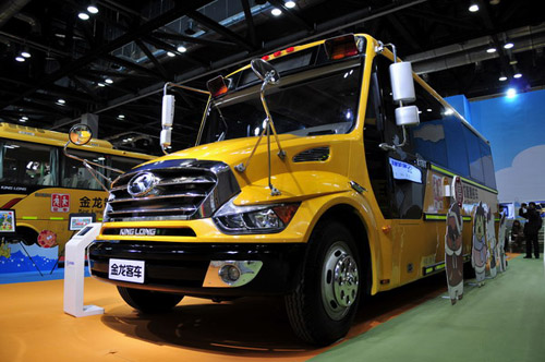 金龙智慧校车:用爱守护中国学童安全