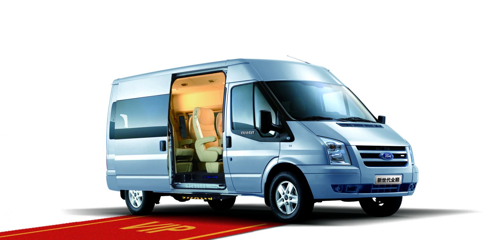 广州车展盛大开幕福特全顺唱响欧系轻客主角