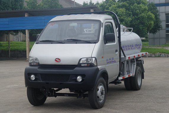 飞彩罐式低速货车 fc2315cg