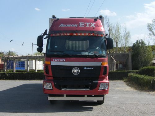 欧曼厢式运输车 bj5252xxy-xc