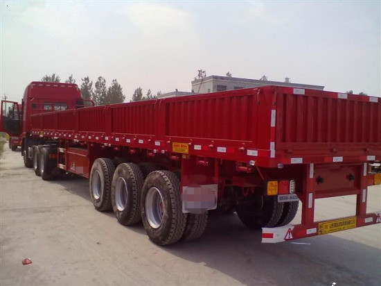 梁山大宇 13米 轻量化 栏板式半挂车