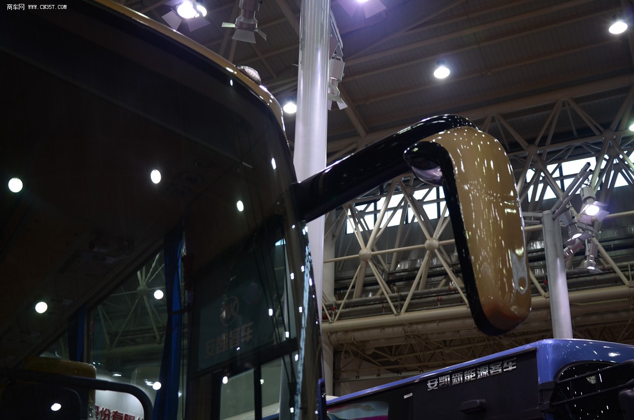 安凯 凯富系列 9米 39座 lng客车