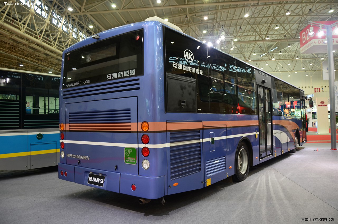 国际商用车展>安凯客车展台>安凯一威系列12米新能源城市公交>安凯