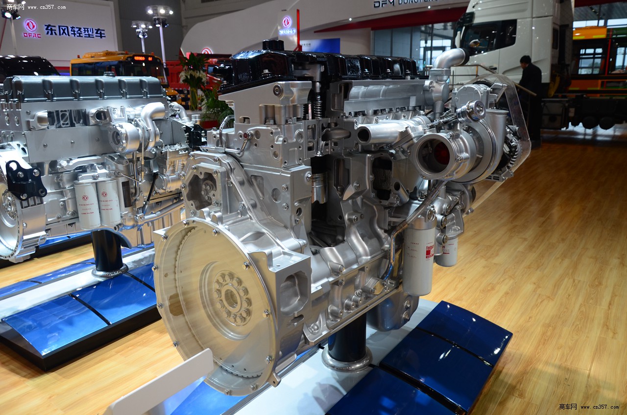 东风康明斯isz52540发动机