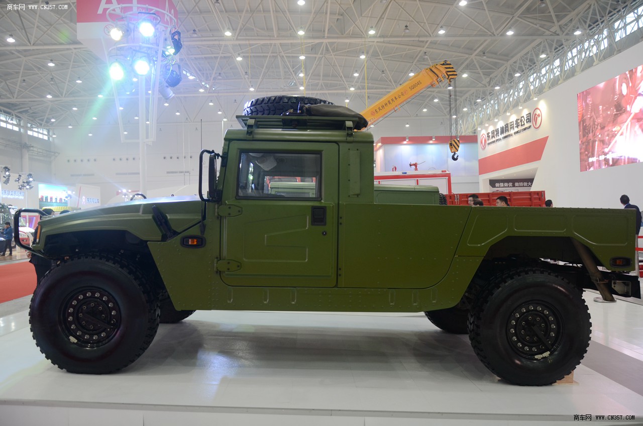 东风 猛士 4x4 长头硬顶皮卡