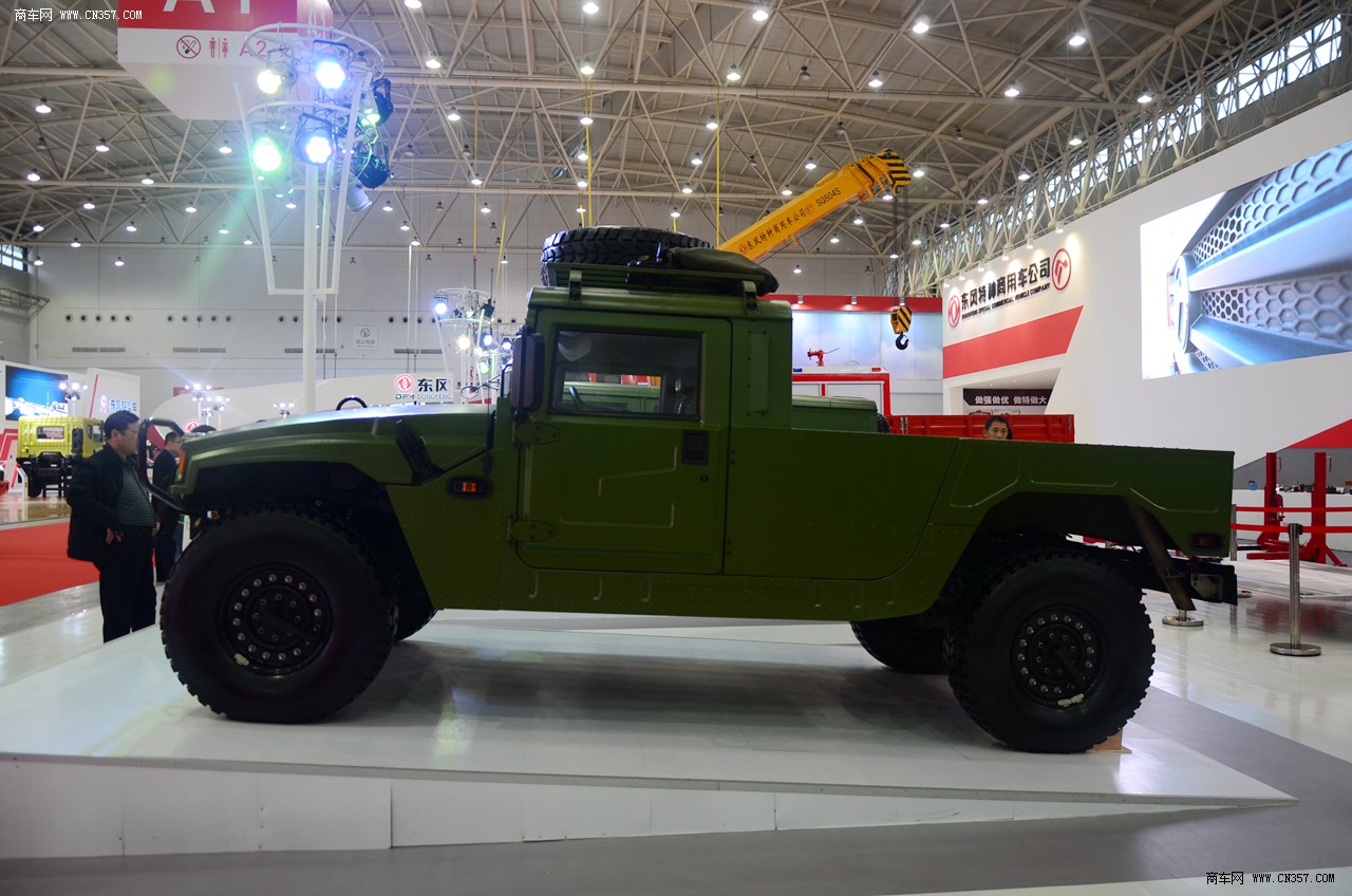 东风 猛士 4x4 长头硬顶皮卡