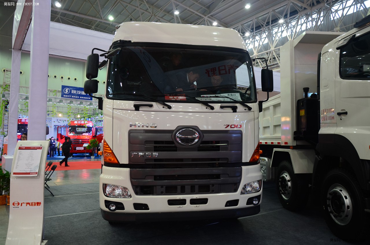 【车型图库】 活动图片_广汽日野 6x4 国四牵引车_商车网_商车网