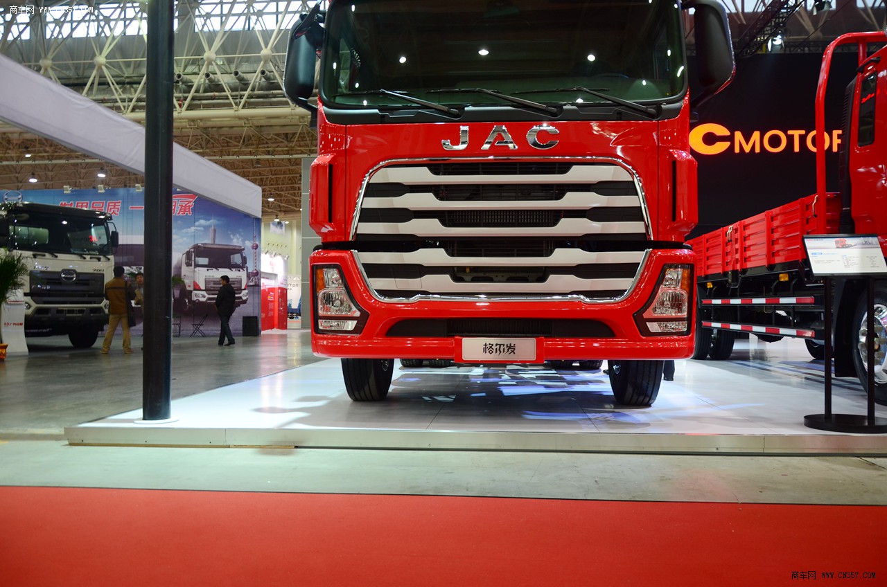 江淮 格尔发 430马力 6x4 欧v牵引车