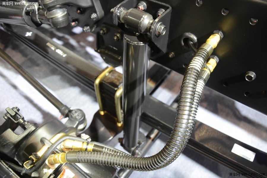 四川现代创虎p410 410马力 8x4载货车