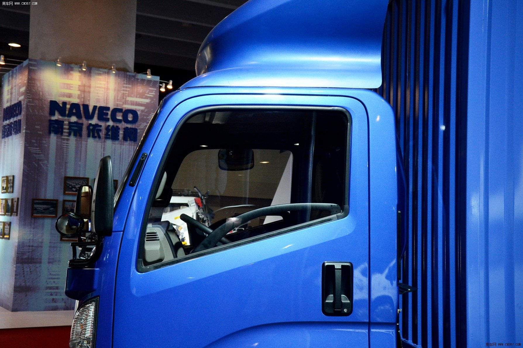 江铃汽车 凯锐800 152马力 厢式 单排 宽体轻卡 jx5087xxyxka2