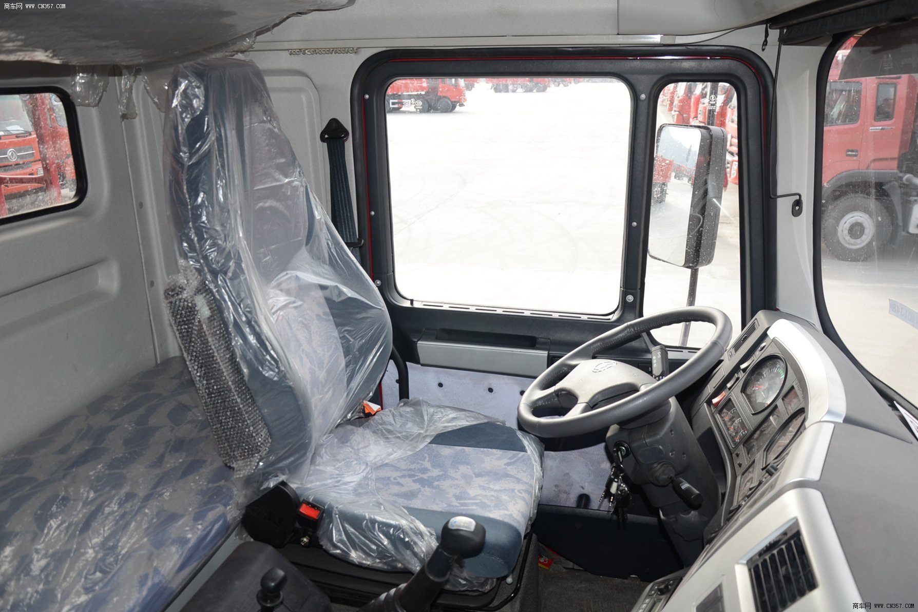 陕汽重卡 德龙f3000 重卡 385马力 8×4 自卸车 sx3316dr456