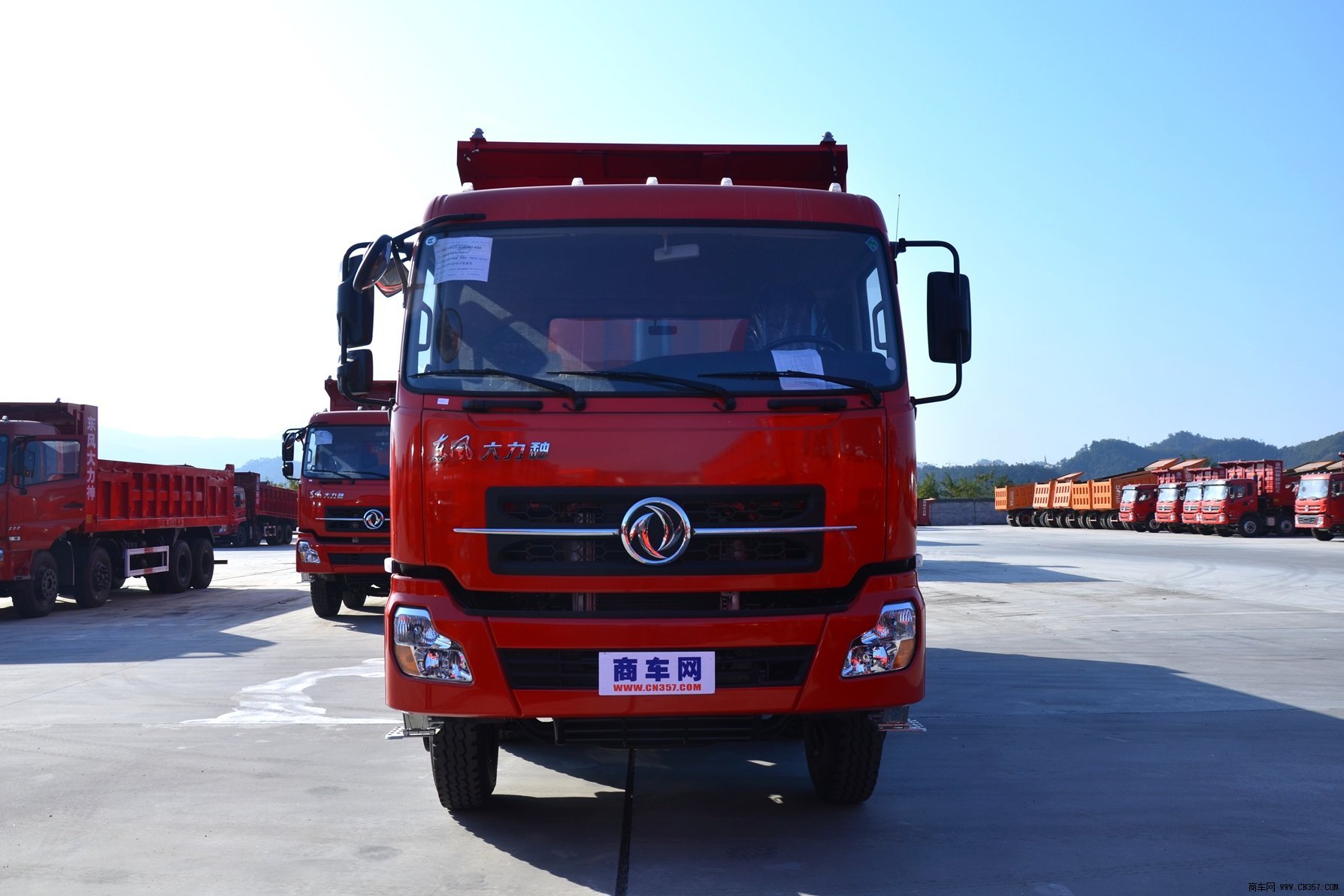 东风 大力神 重卡 290马力 8×4 自卸车 dfl3310a11