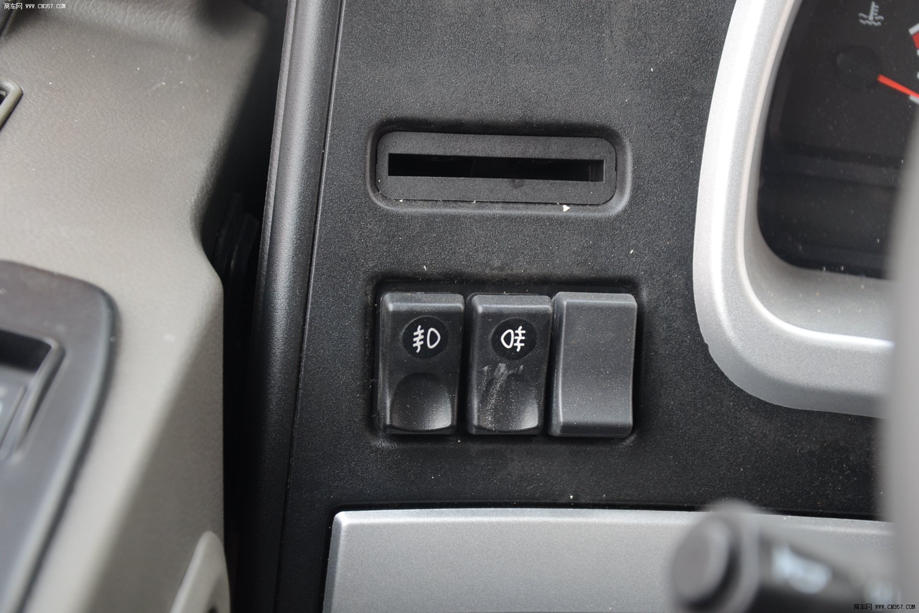 陕汽 德龙m3000 重卡 336马力 8×4 自卸车 sx3316hr346