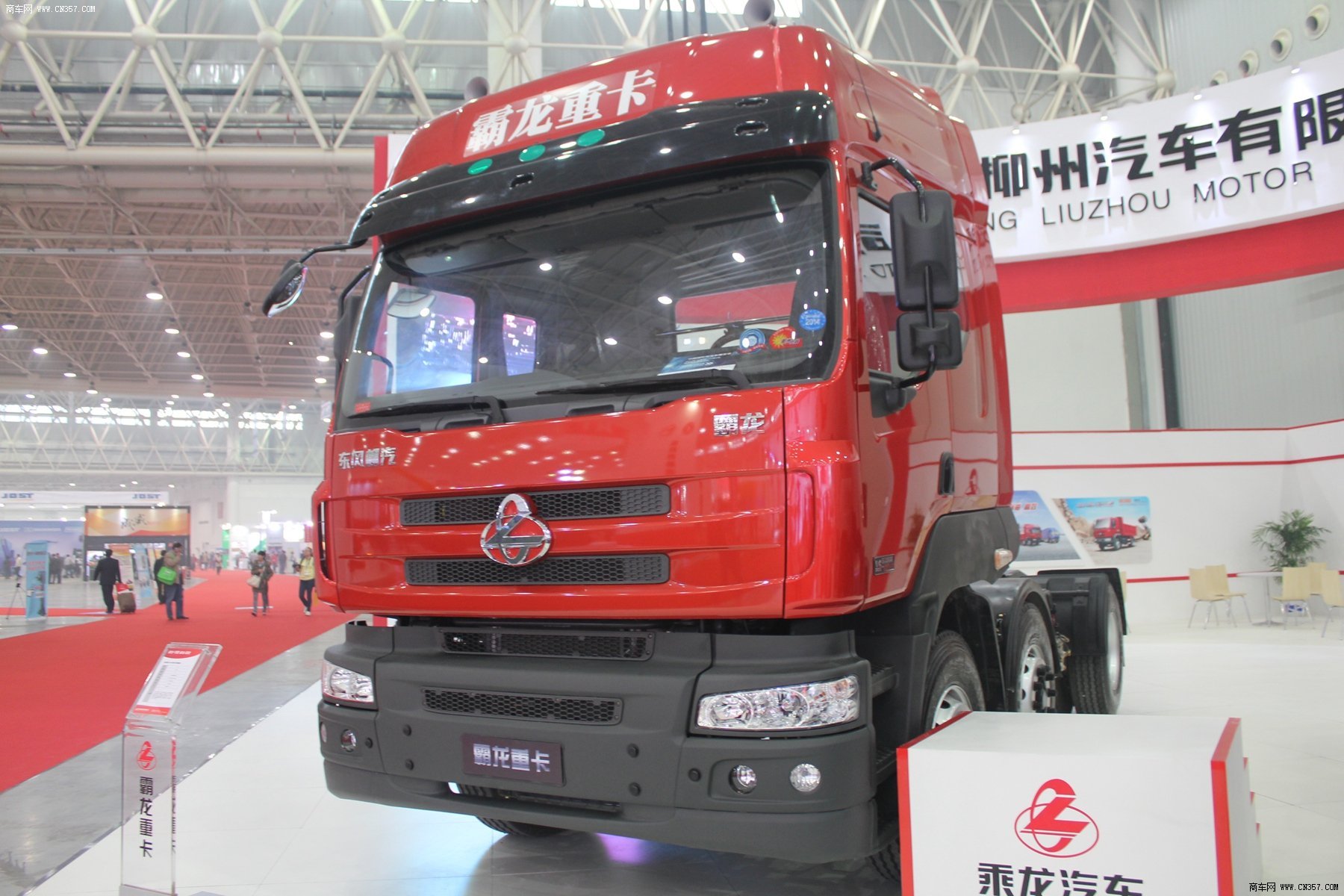 东风柳汽 霸龙507 重卡 340马力 6×2 牵引车 lz4230qca