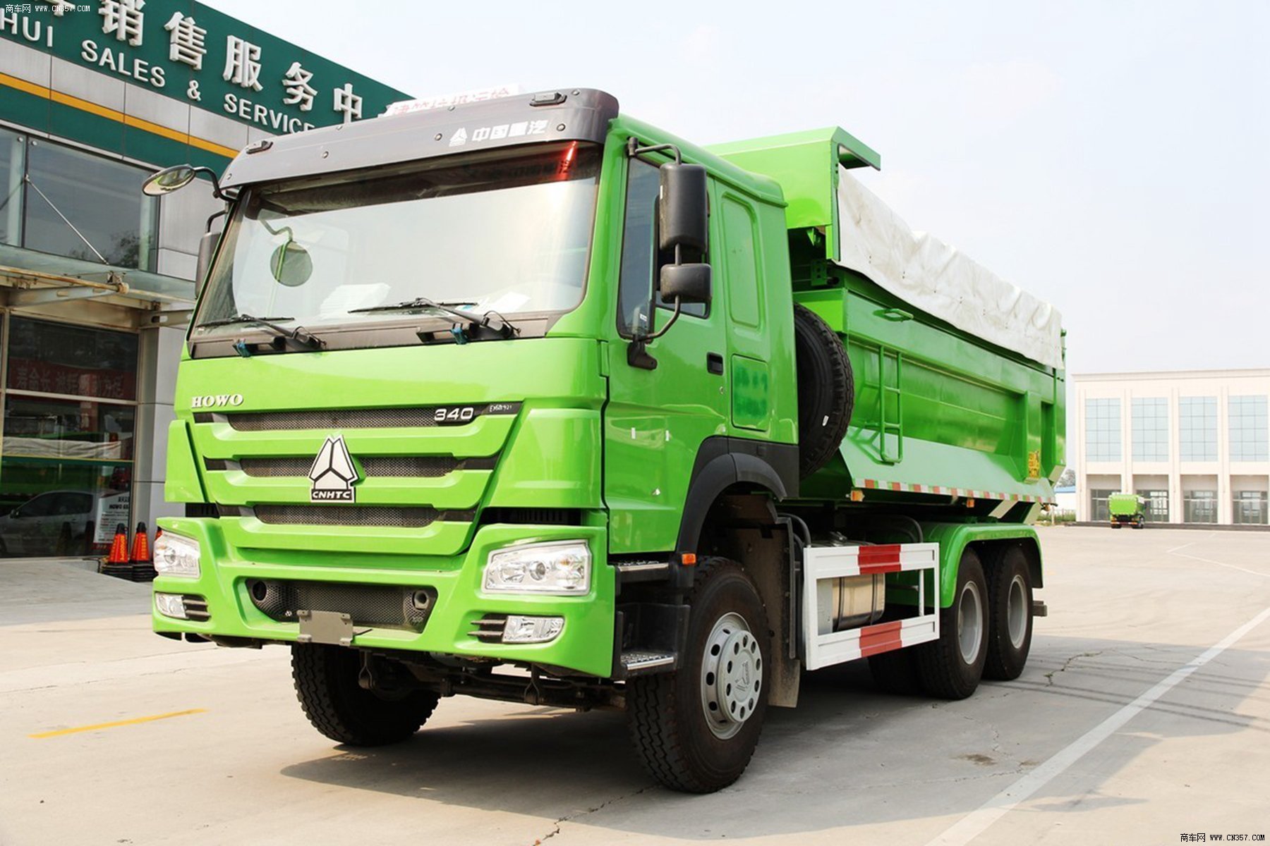 中国重汽 howo 重卡 340马力 6×4 自卸车 zz3257n3847d1
