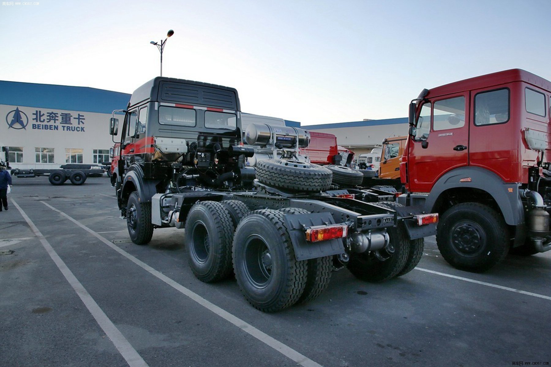 北奔ng80系 重卡 336马力 6×4 牵引车 nd42507b32j