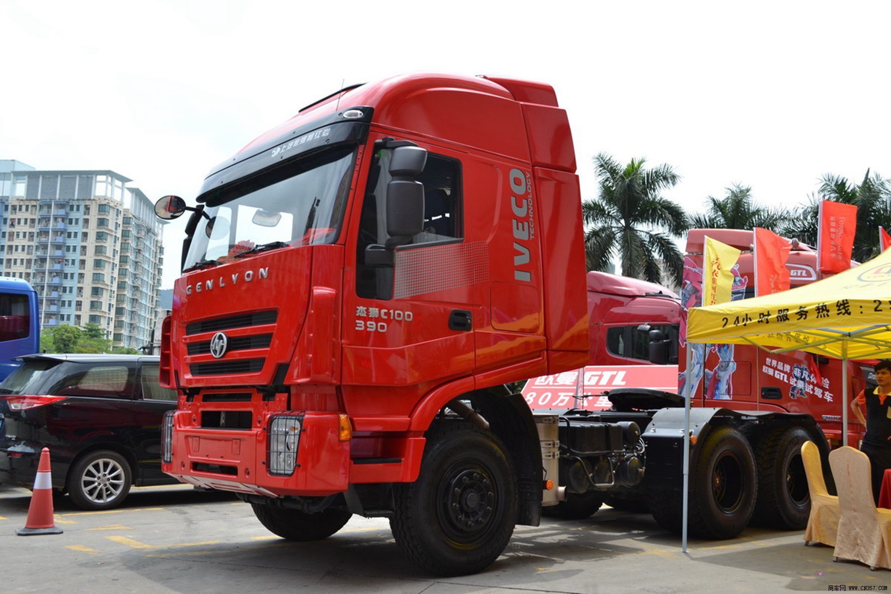 红岩 杰狮 重卡 390马力 6×4 牵引车 cq4255htg334