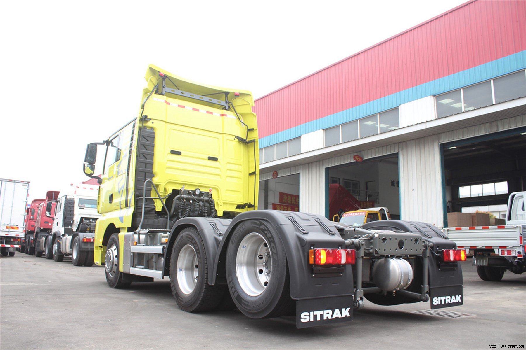 中国重汽 sitrak-c7h 重卡 540马力 6×2 牵引车 zz4256v323he1