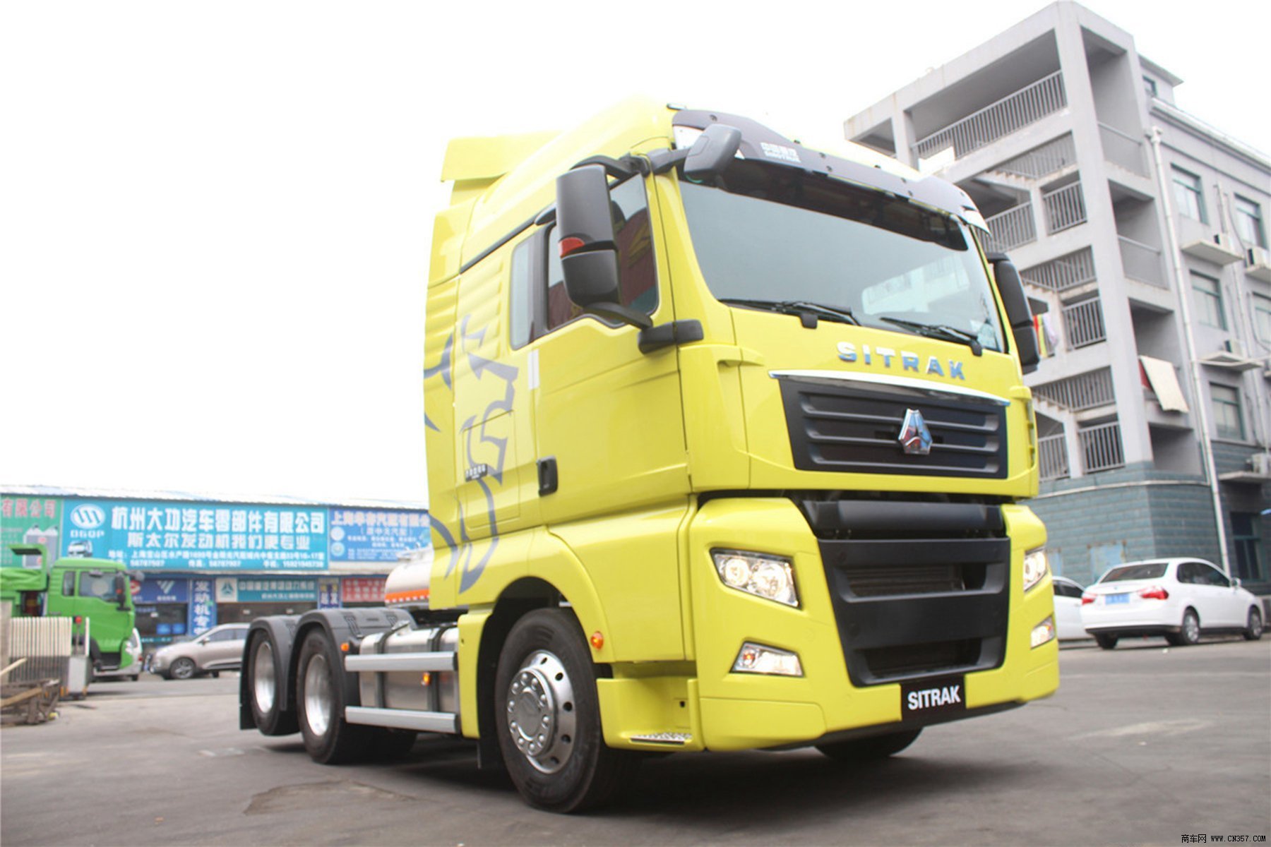 中国重汽 sitrak-c7h 重卡 540马力 6×2 牵引车 zz4256v323he1