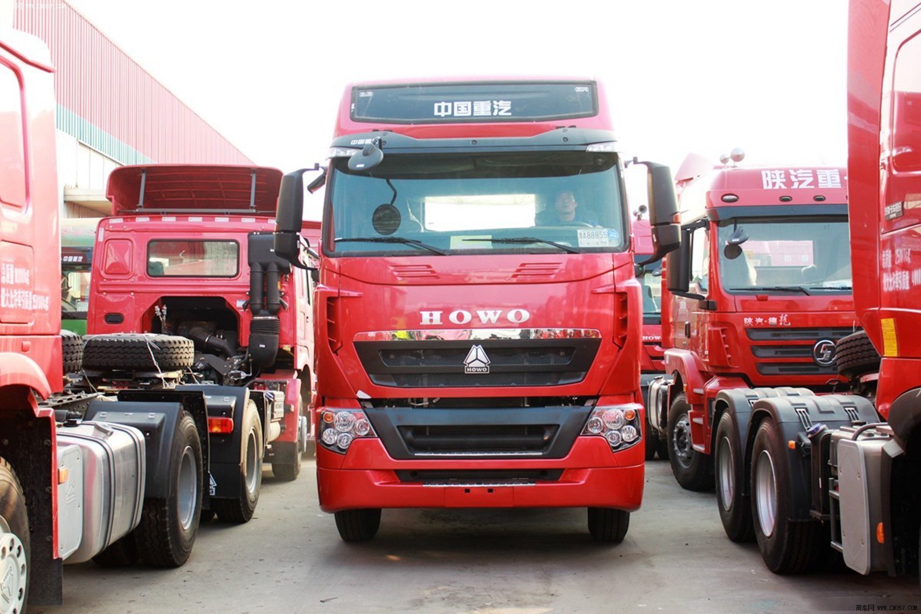 中国重汽 howo-t7h 重卡 360马力 6×2 牵引车 zz4257n323hd1