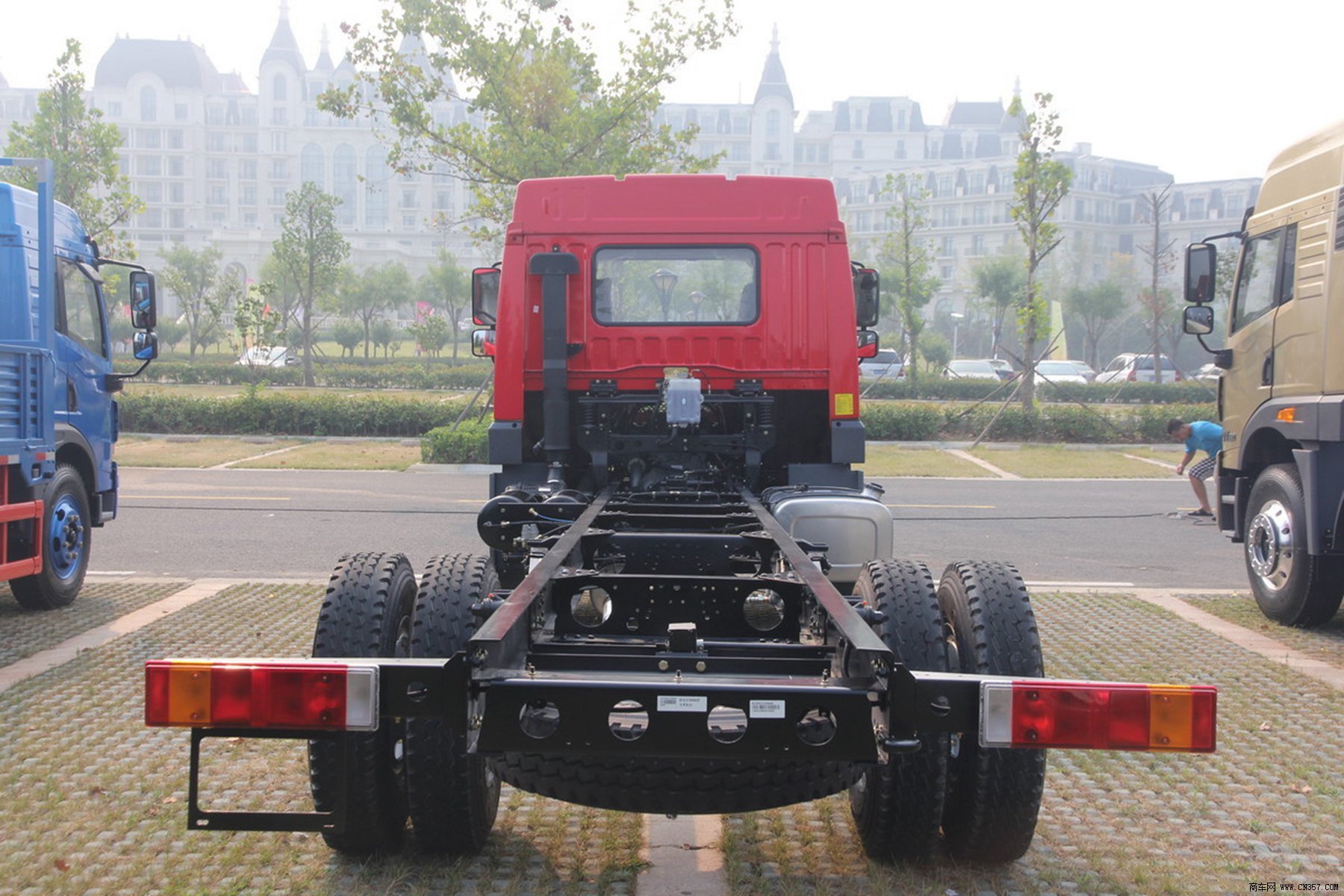 解放 陆威 中卡 160马力 4×2 栏板式 排半 载货车 ca1160p1k2l2e4a80