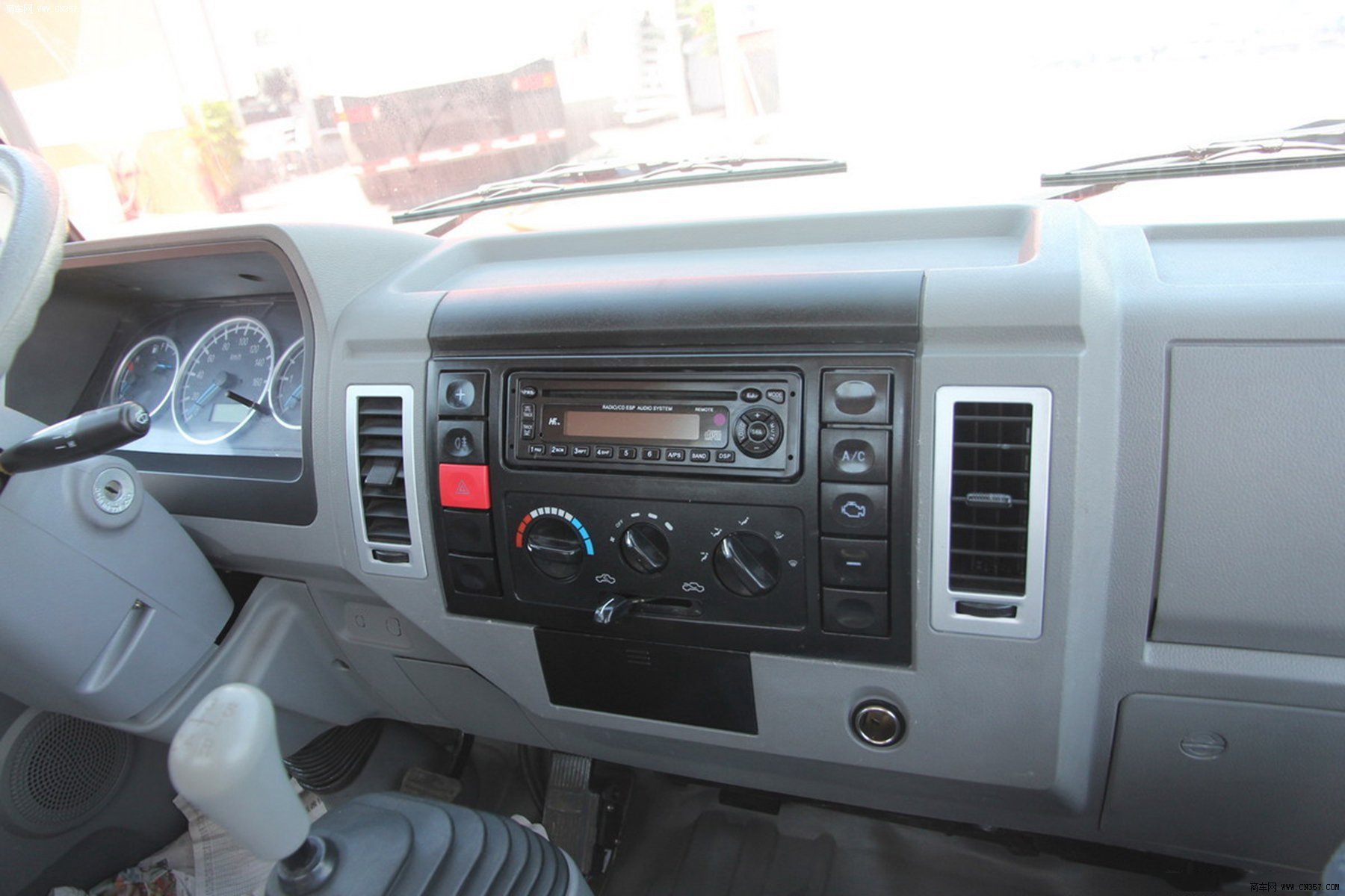 金杯 领骐 75马力 栏板式 单排 轻卡 sy1023dm5f