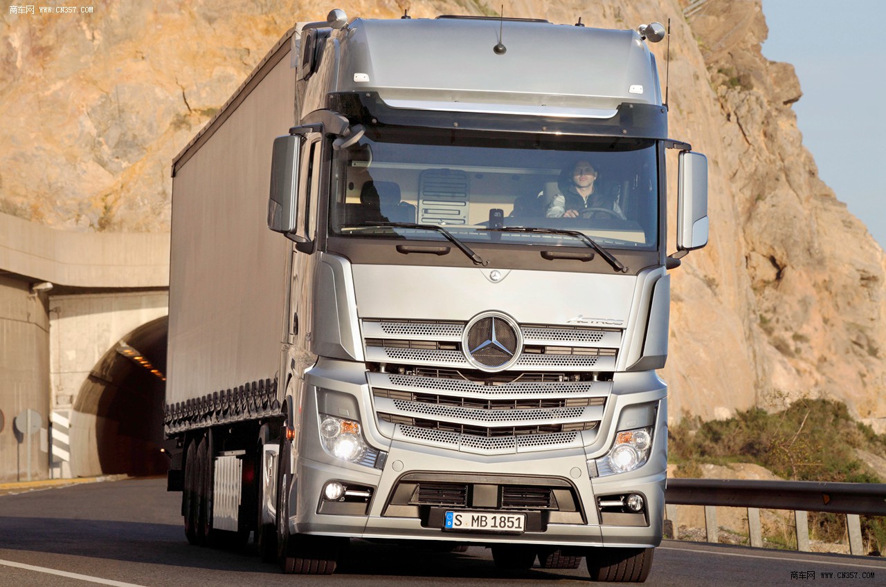 奔驰 新actros 卡车
