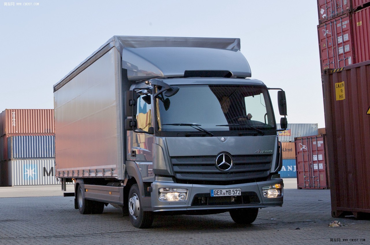 奔驰新atego卡车