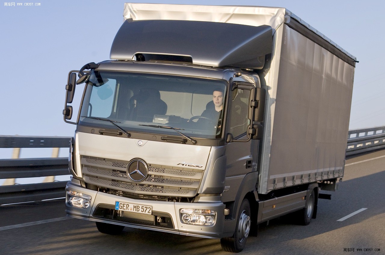 奔驰 新atego 卡车