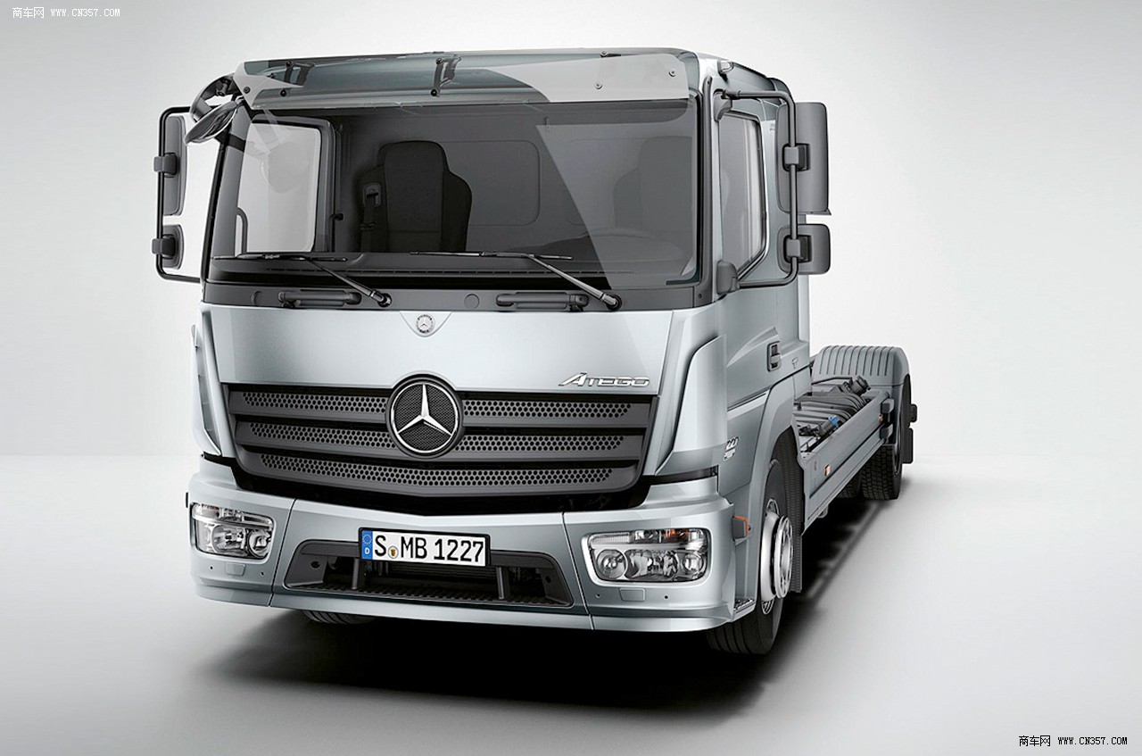 奔驰新atego卡车
