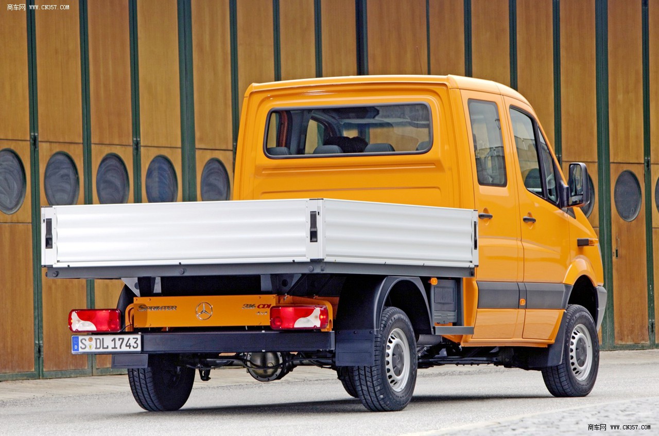 奔驰sprinter 栏板轻型货车